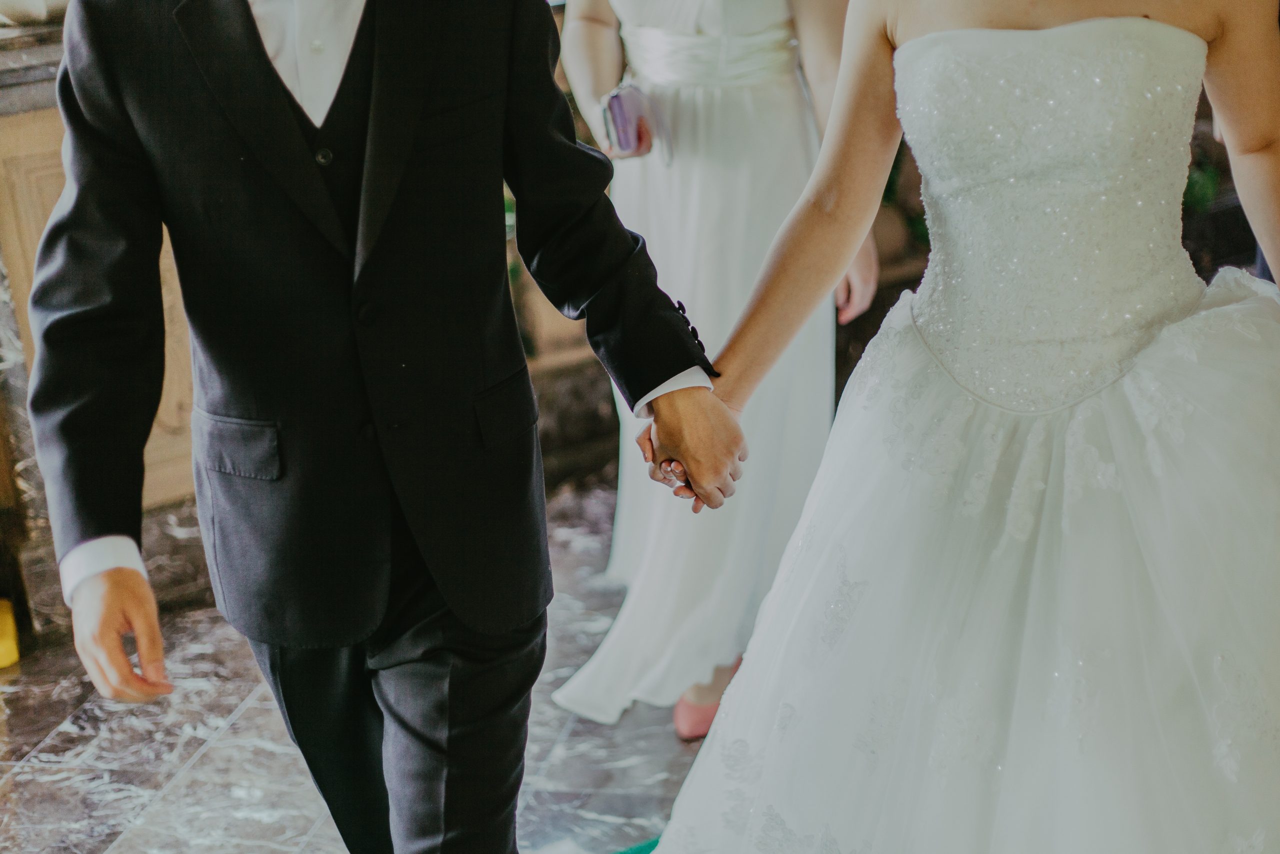 5 Important Tips On How to Plan a Wedding Under $10,000